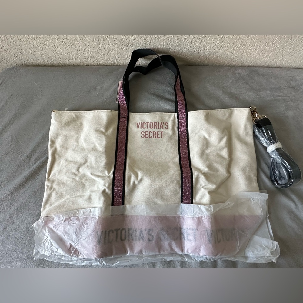 NWT - Victoria’s Secret Overnight Bag